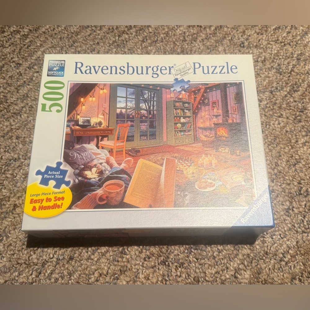 Ravensburger 500-Piece Cozy Living Room Puzzle - White, Green, Blue